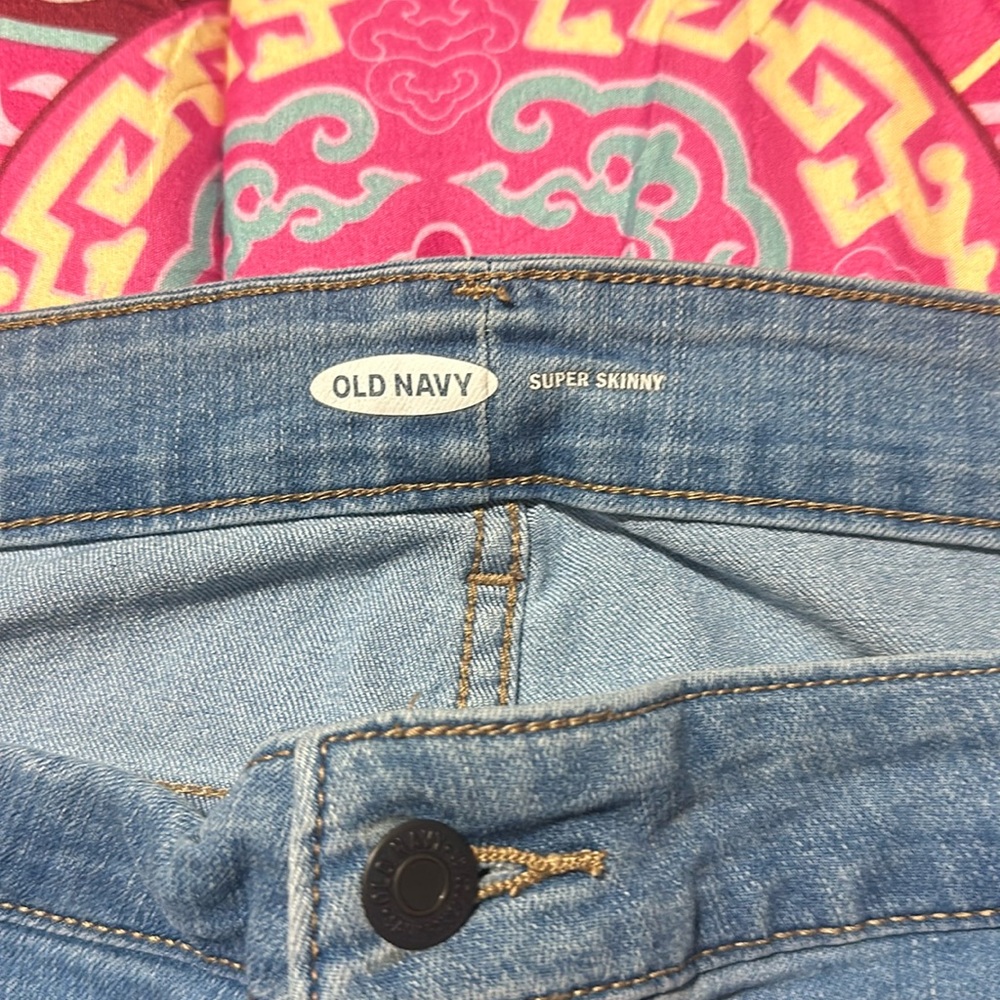 Women’s plus size Old Navy super skinny jeans